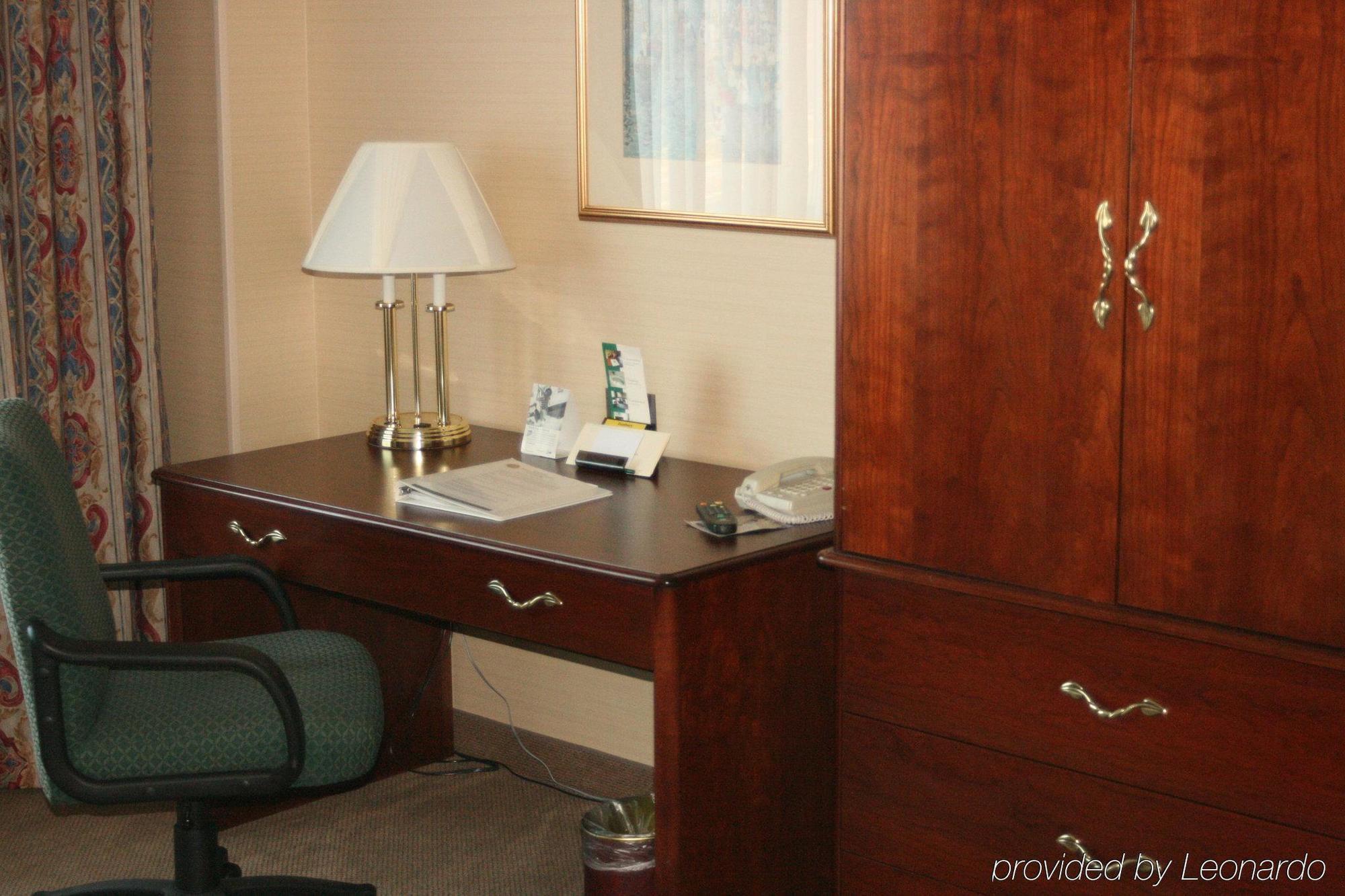 Maron Hotel & Suites Danbury Cameră foto